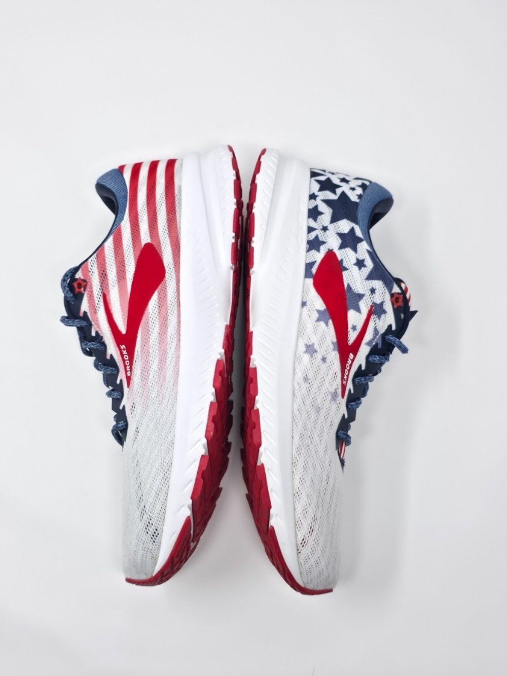 Brooks Patriotic Running Shoes - Red White Blue! Women’s 8.5! NWOB! - Picture 4 of 11